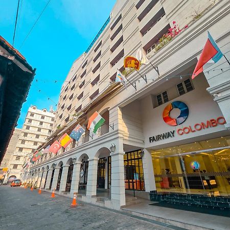 Fairway Colombo - Sri Lanka'S First Hotel With Robot Technology Exterior photo