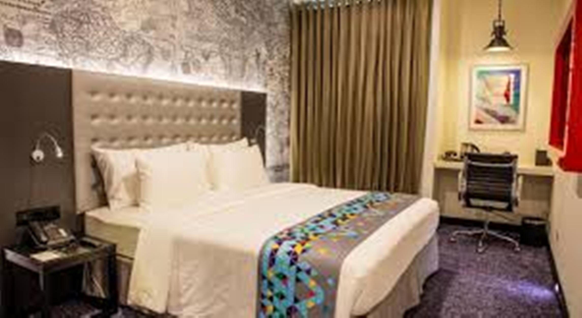 Fairway Colombo - Sri Lanka'S First Hotel With Robot Technology Exterior photo