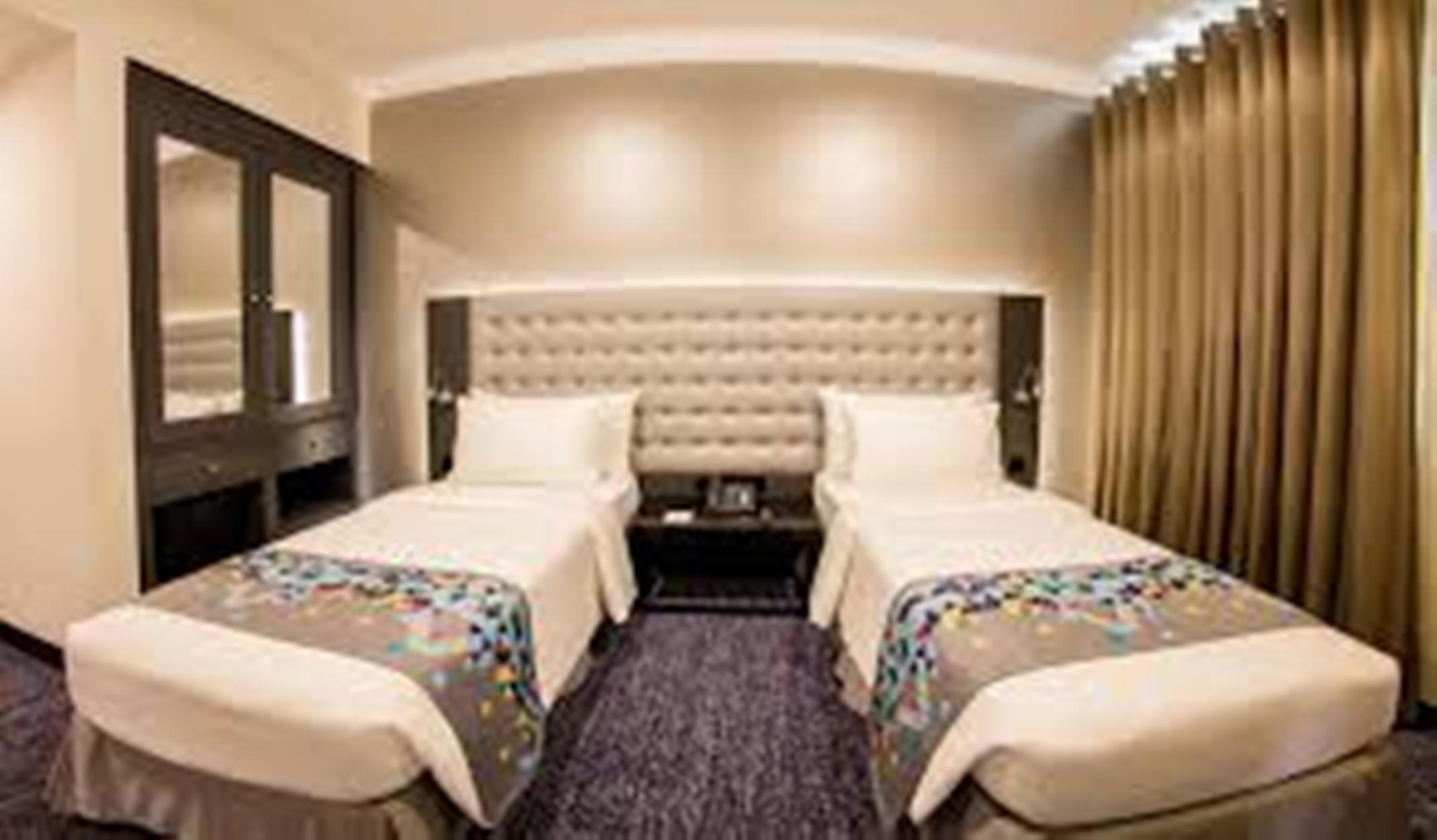 Fairway Colombo - Sri Lanka'S First Hotel With Robot Technology Exterior photo