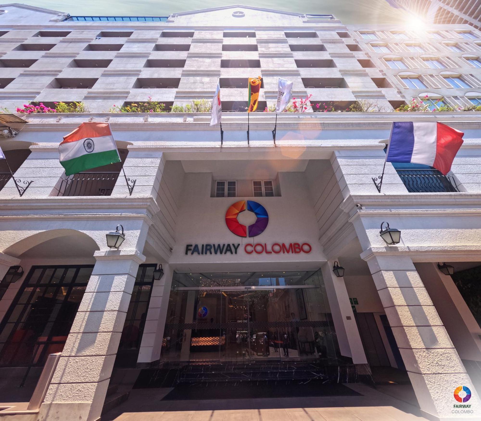 Fairway Colombo - Sri Lanka'S First Hotel With Robot Technology Exterior photo