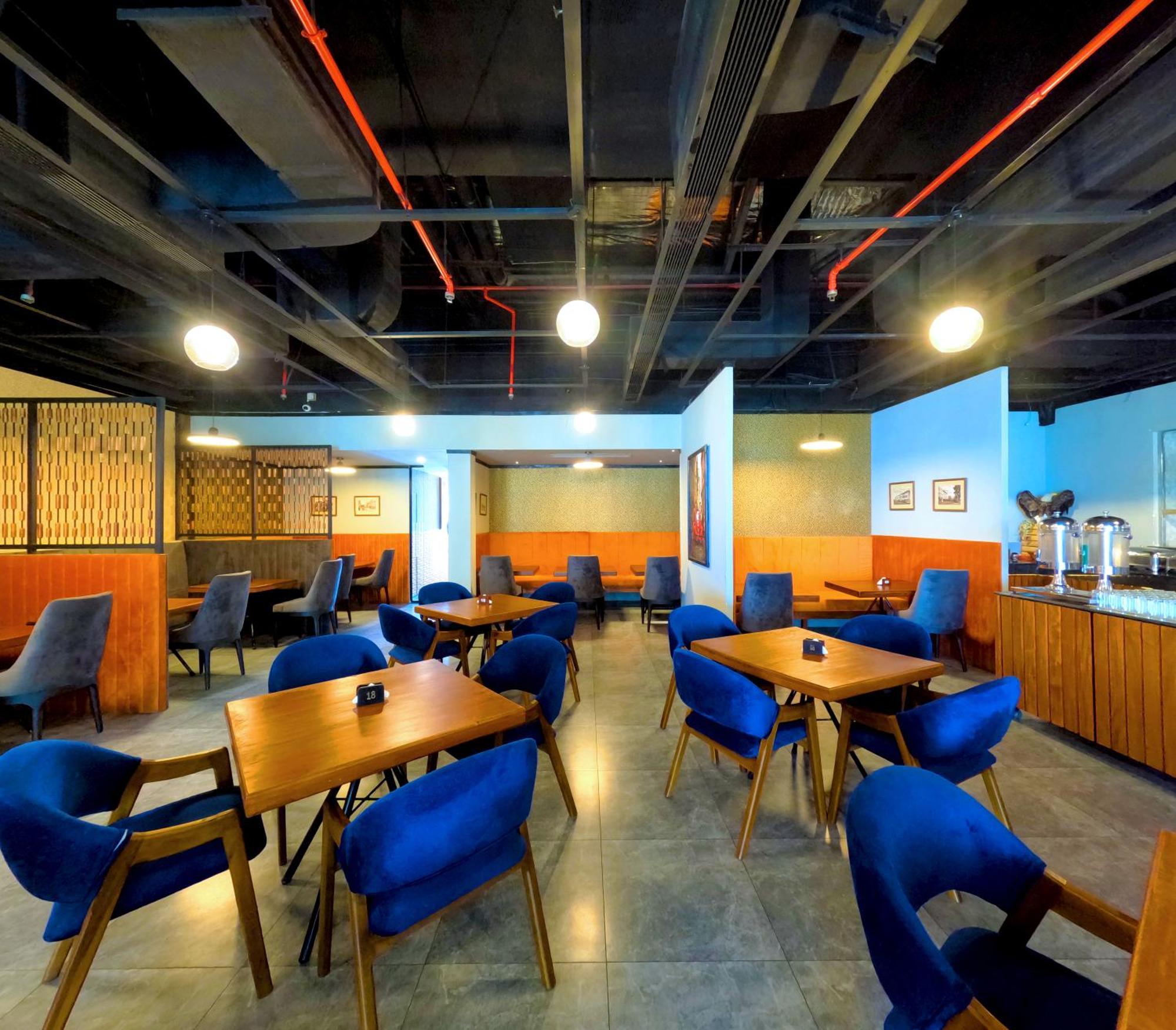 Fairway Colombo - Sri Lanka'S First Hotel With Robot Technology Exterior photo
