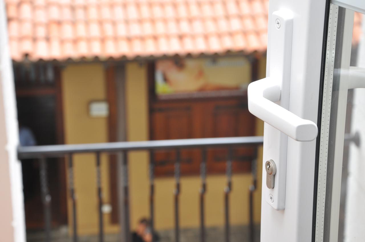 Fairway Colombo - Sri Lanka'S First Hotel With Robot Technology Exterior photo